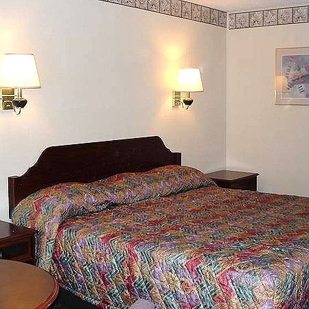 College Inn Spartanburg Ruang foto