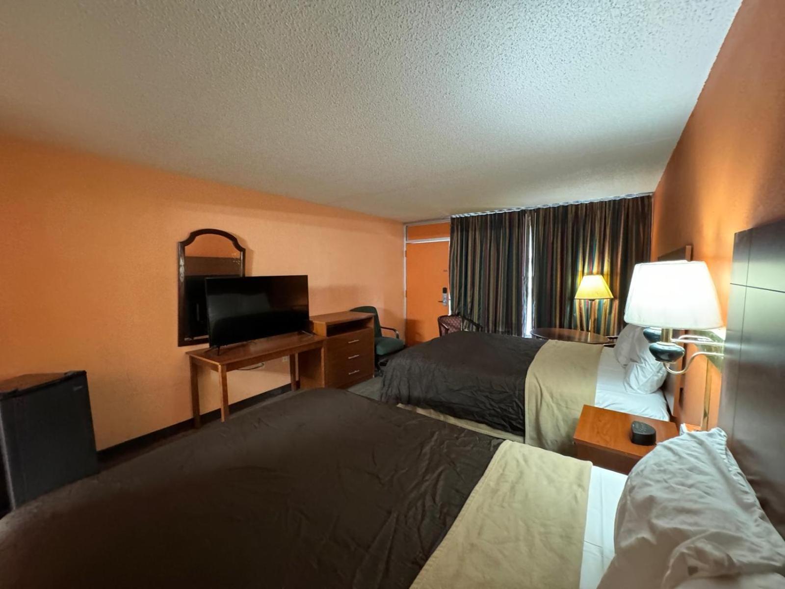 College Inn Spartanburg Bagian luar foto