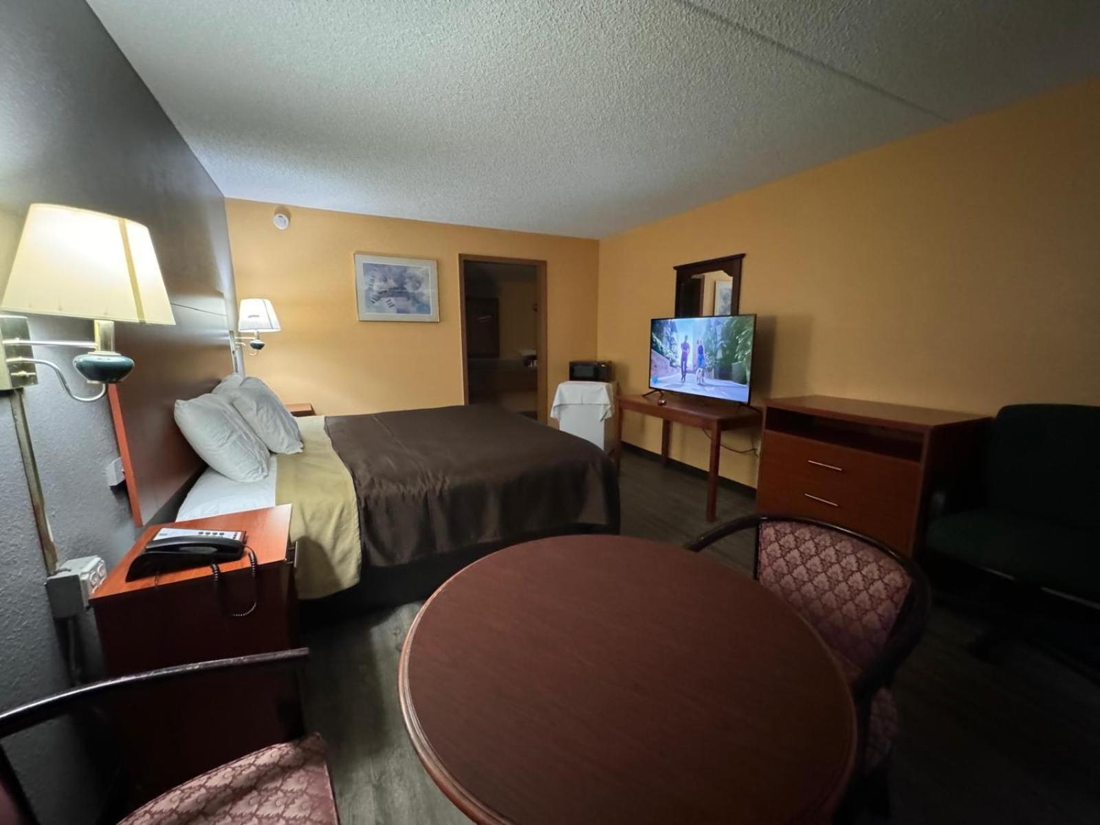College Inn Spartanburg Bagian luar foto