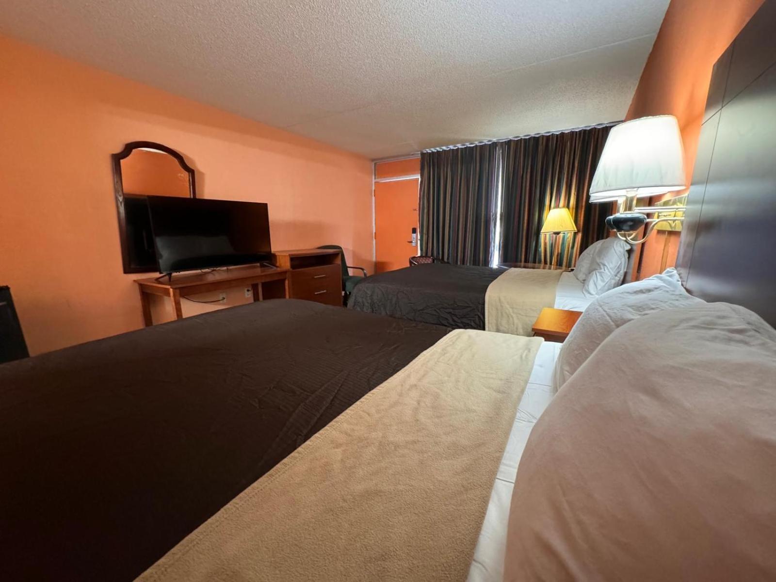College Inn Spartanburg Bagian luar foto