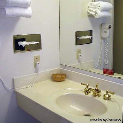 College Inn Spartanburg Bagian luar foto
